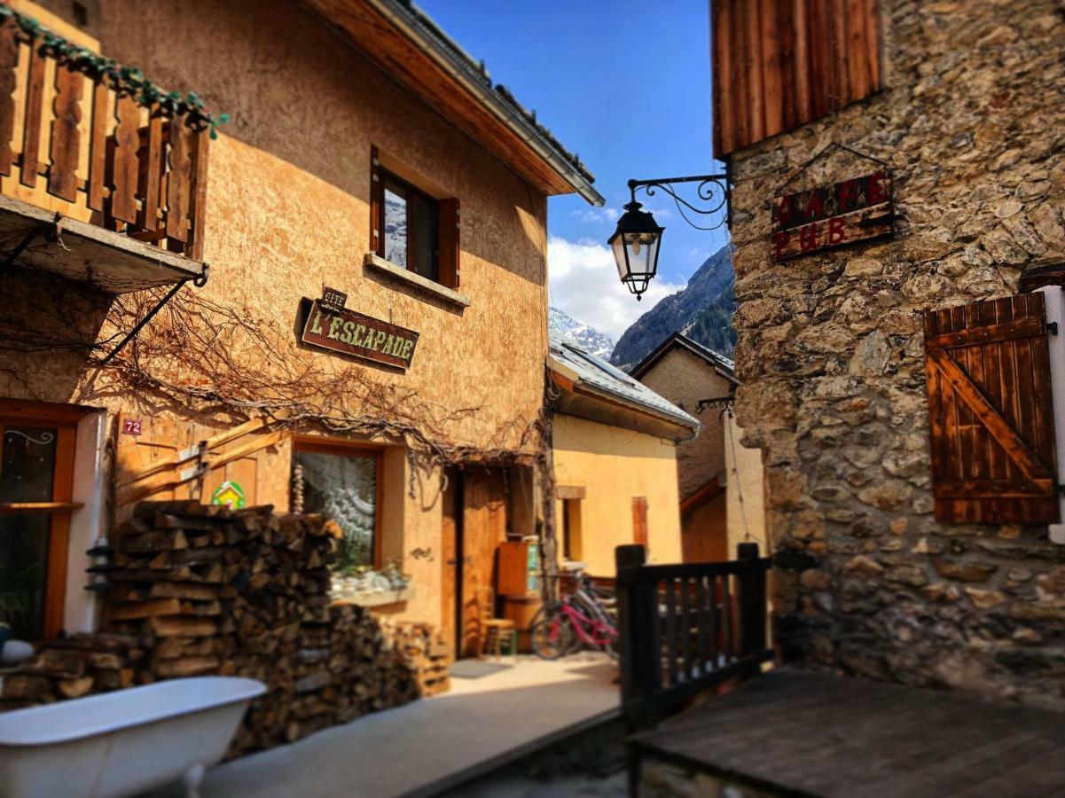 Ecrins Lodge Le Bourg-dʼOisans Екстериор снимка